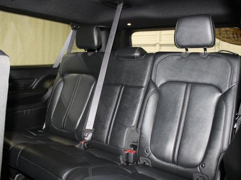 Used 2023 Jeep Wagoneer L Series III w/ Preferred Equipment Group AWD/4WD image 24