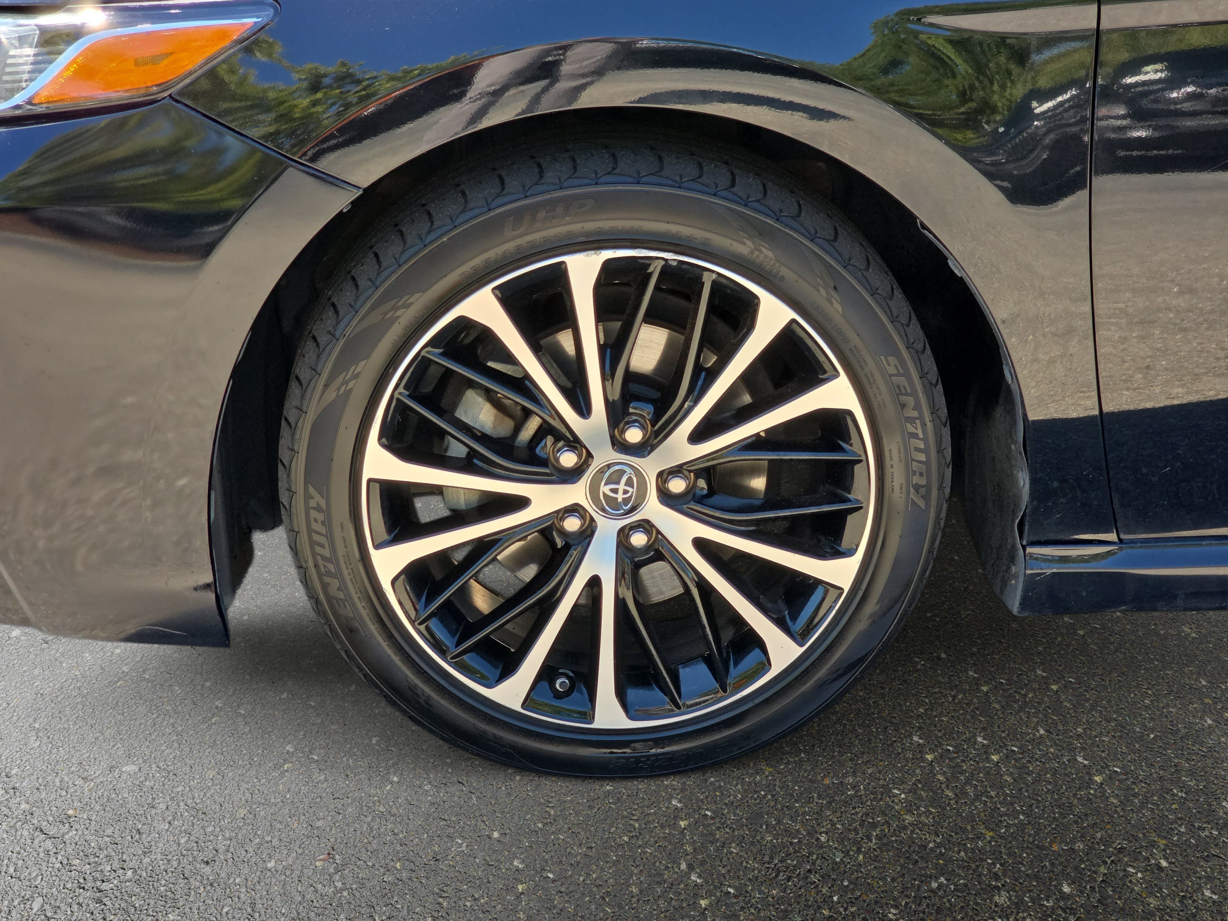 Used 2019 Toyota Camry SE FWD image 29