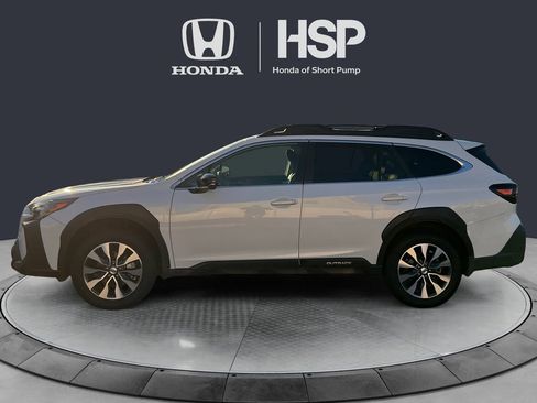 Used 2023 Subaru Outback Limited image 2