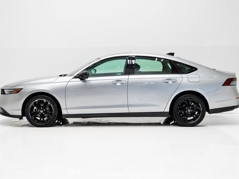 Used 2025 Honda Accord SE image 22