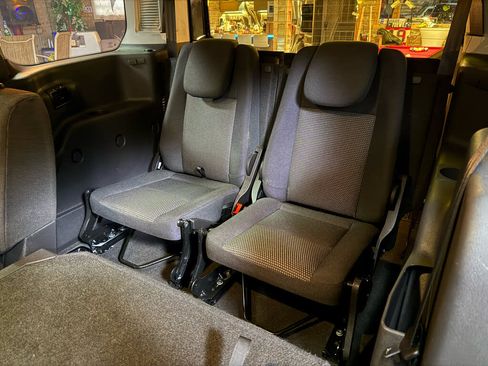 Used 2018 Ford Transit Connect XL FWD image 28