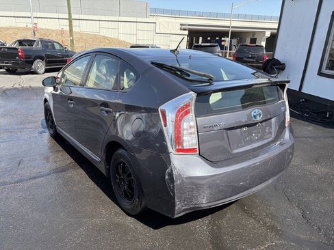 Used 2015 Toyota Prius Three image 6