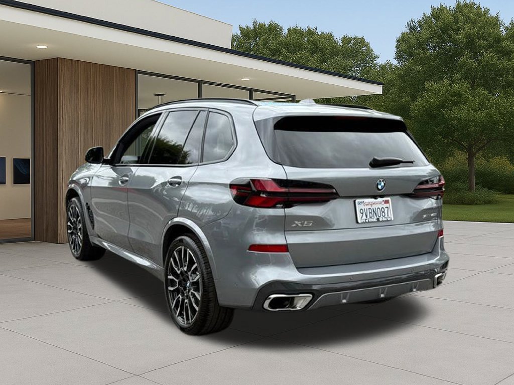 Used 2026 BMW X5 sDrive40i w/ M Sport Package RWD image 12