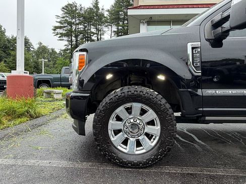 Used 2019 Ford F250 Platinum w/ Platinum Ultimate Package AWD/4WD image 11