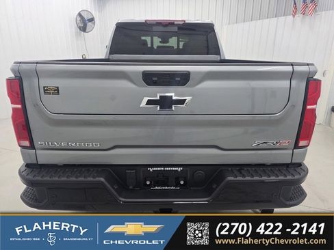 New 2026 Chevrolet Silverado 2500 ZR2 AWD/4WD image 4