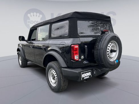 New 2025 Ford Bronco 4-Door image 4