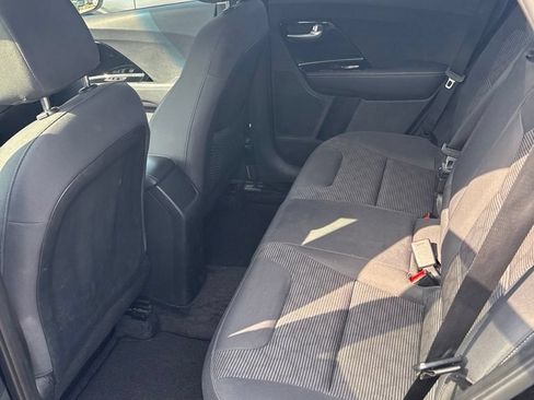 Used 2021 Kia Niro LXS FWD image 8