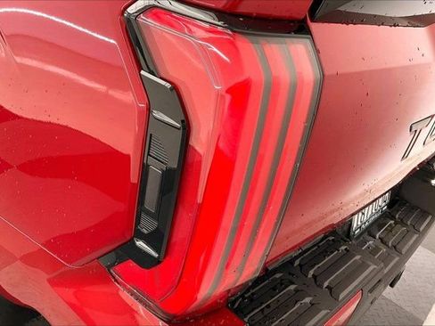 Used 2026 Toyota Tundra Platinum w/ TRD Off-Road Package AWD/4WD image 30