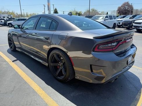 Used 2018 Dodge Charger SRT w/ Harman/Kardon Audio Group RWD image 4