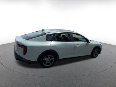 Used 2025 Kia K4 FWD image 15