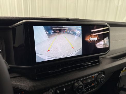 Used 2024 Jeep Wrangler Sport S image 19