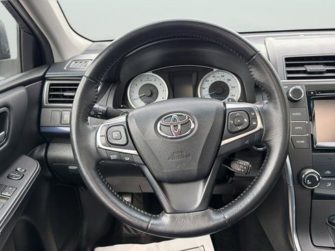 Used 2016 Toyota Camry SE image 30