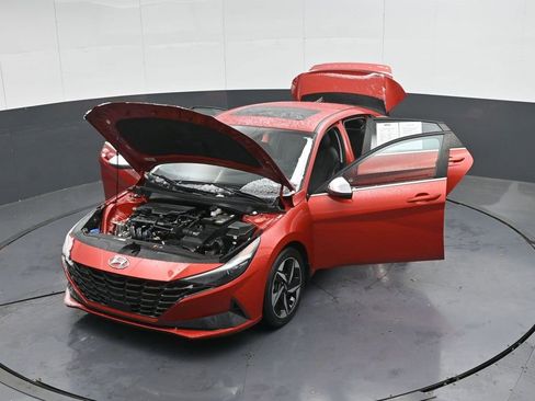 Used 2022 Hyundai Elantra Limited image 48