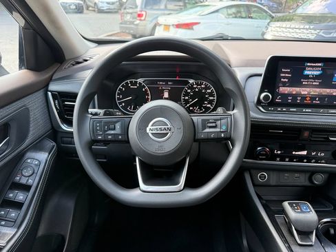 Used 2021 Nissan Rogue SV AWD/4WD image 14