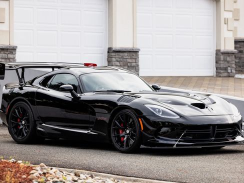 Used 2017 Dodge Viper GTC w/ ACR Package RWD image 2