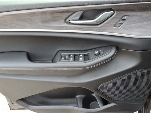 New 2025 Jeep Grand Cherokee Limited w/ Luxury Tech Group II image 11