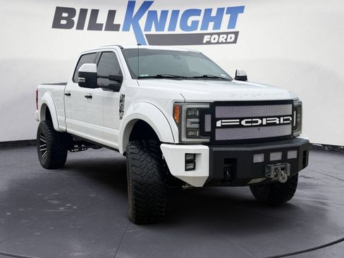 Used 2017 Ford F350 Lariat w/ Lariat Ultimate Package AWD/4WD image 5