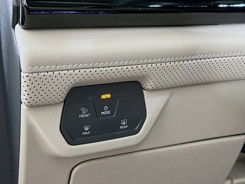 New 2026 Volkswagen Atlas SE image 10