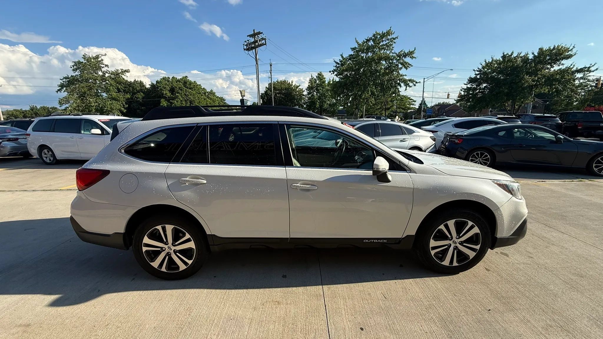 Used 2019 Subaru Outback 2.5i Limited AWD/4WD image 7