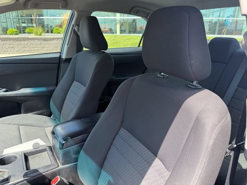 Used 2015 Toyota Camry LE FWD image 10