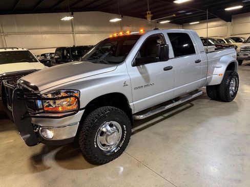 Used 2006 Dodge Ram 3500 Truck SLT image 45