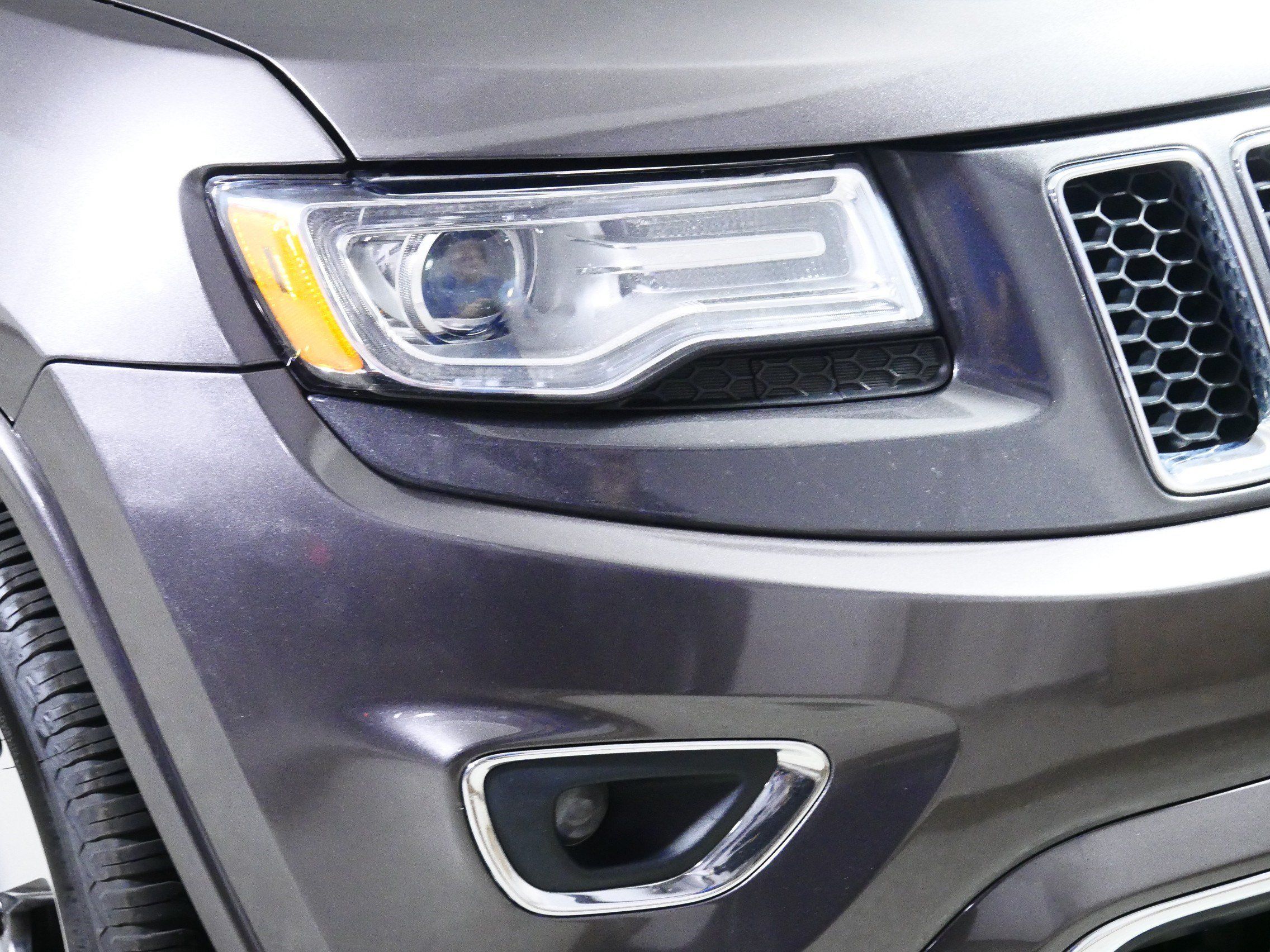 Used 2015 Jeep Grand Cherokee Overland AWD/4WD image 16