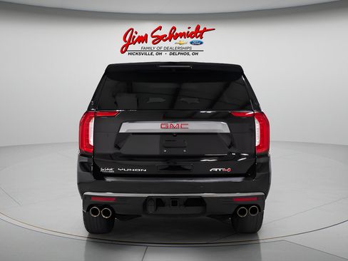 Used 2024 GMC Yukon AT4 w/ AT4 Premium Package AWD/4WD image 5