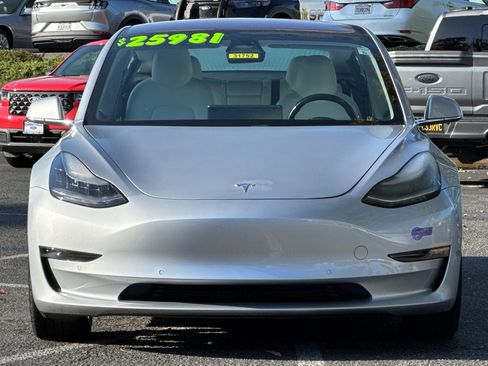Used 2018 Tesla Model 3 Long Range image 9