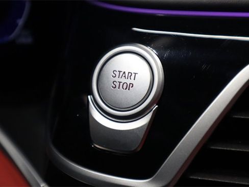 Certified 2022 BMW ALPINA B7 xDrive w/ Luxury Rear Seating Package image 33