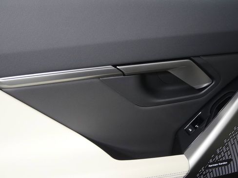 New 2026 BMW i5 eDrive40 w/ M Sport Package image 14