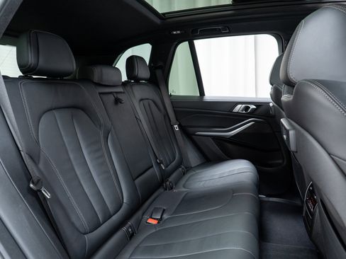 Certified 2022 BMW X5 xDrive40i w/ M Sport Package image 24