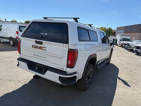 Used 2020 GMC Sierra 2500 AT4 w/ AT4 Premium Package AWD/4WD image 5