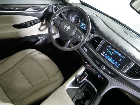 Used 2018 Buick Enclave Essence w/ Trailering Package AWD/4WD image 9