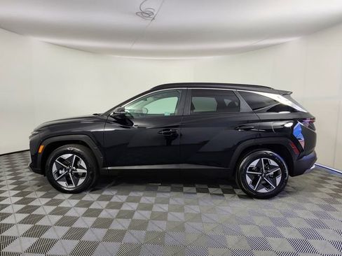 Certified 2025 Hyundai Tucson SEL AWD/4WD image 2