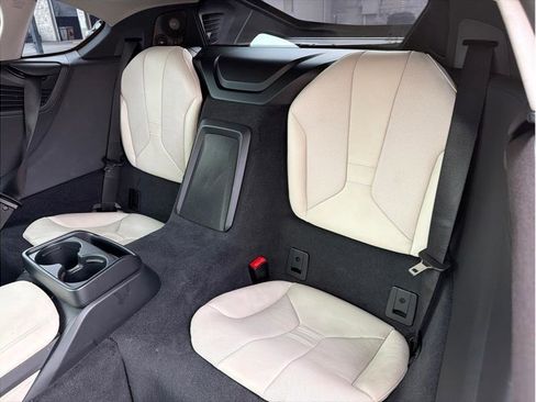 Used 2017 BMW i8 image 9