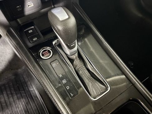 Used 2021 Nissan Kicks SV FWD image 17