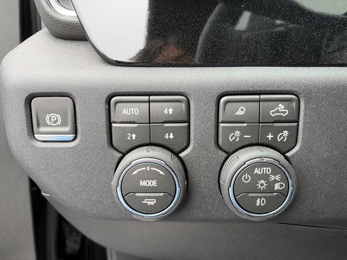 New 2026 Chevrolet Silverado 1500 LTZ w/ LTZ Premium Package AWD/4WD image 14