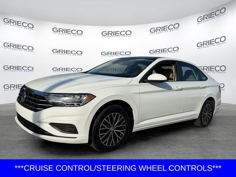 Used 2020 Volkswagen Jetta SE FWD image 3