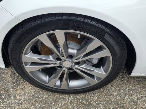 Used 2016 Mercedes-Benz C 300 Sedan image 32