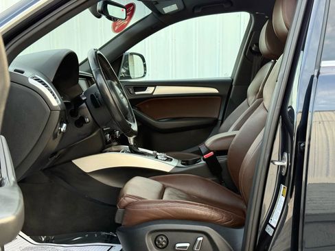 Used 2017 Audi Q5 2.0T Premium Plus w/ Technology Package image 9