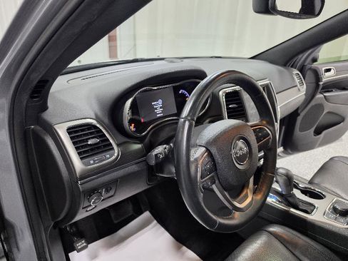 Used 2018 Jeep Grand Cherokee Limited w/ Luxury Group II AWD/4WD image 12