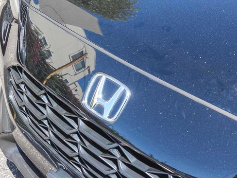 Used 2024 Honda HR-V LX image 12