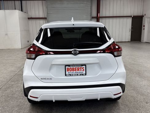 Used 2024 Nissan Kicks S image 16