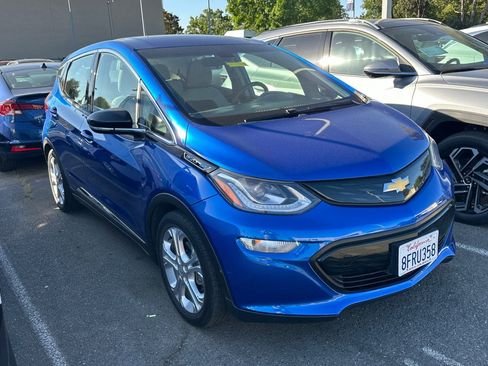 Used 2019 Chevrolet Bolt LT FWD image 2