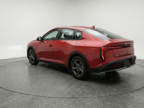 Used 2025 Kia K4 LXS image 6