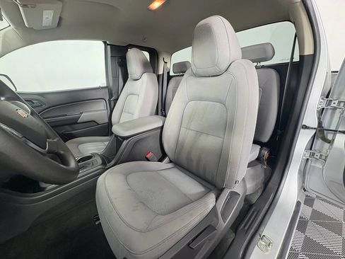 Used 2018 Chevrolet Colorado W/T w/ WT Convenience Package AWD/4WD image 16