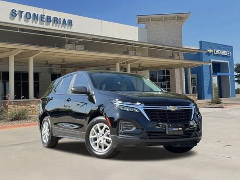 Used 2024 Chevrolet Equinox LS w/ Driver Confidence II Package FWD image 2