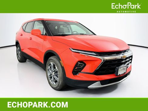 Used 2026 Chevrolet Blazer LT FWD image 1