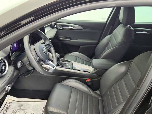 Used 2024 Alfa Romeo Tonale Ti w/ Premium Interior Package image 21