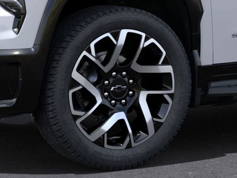 New 2024 Chevrolet Silverado EV RST image 9